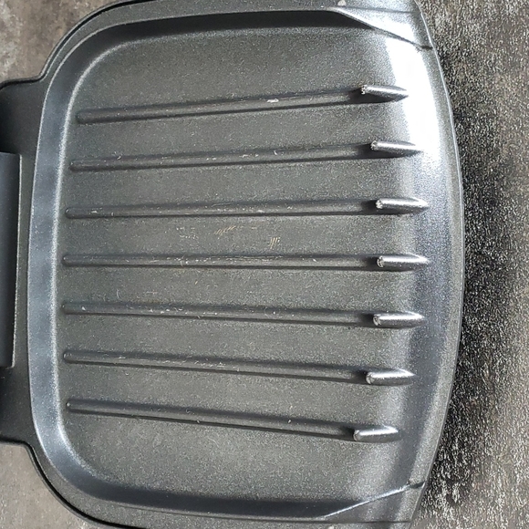 George Foreman 2-serving grill. - Picture 3 of 5